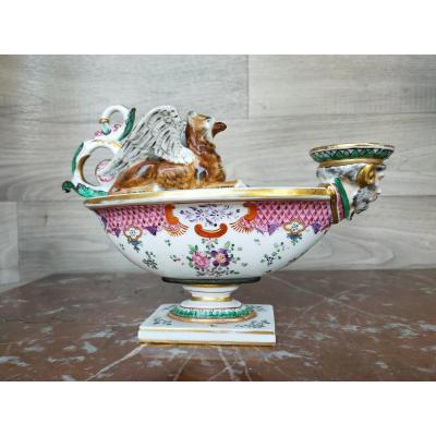 Samson Paris XIX&egrave;me  Bougeoir En Porcelaine D&eacute;cor De Griffon 