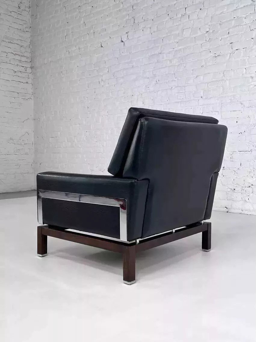 Pair Of 50s - 60s Armchairs In Faux Leather, Wood And Chrome-photo-4