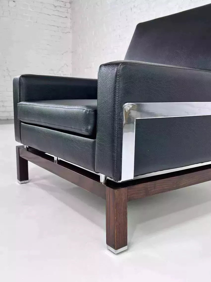 Pair Of 50s - 60s Armchairs In Faux Leather, Wood And Chrome-photo-6