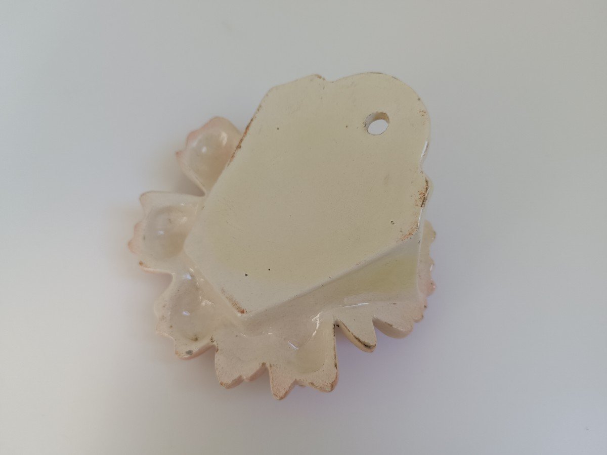 Majolica - Daisy Wall Pocket By Delphin Massier-photo-1