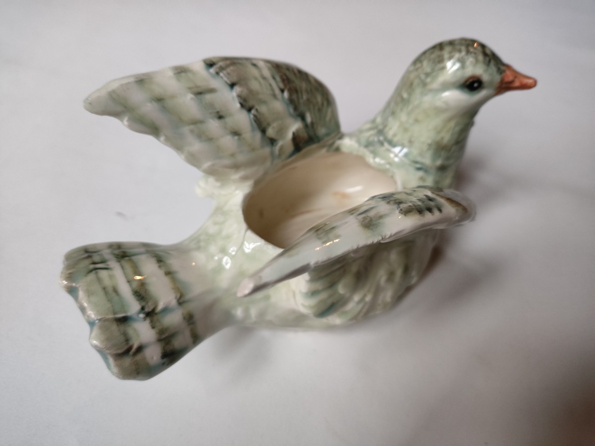 Majolica - ‘’Tourterelle’’ formant vide-poche en barbotine signé Delphin Massier à Vallauris-photo-3