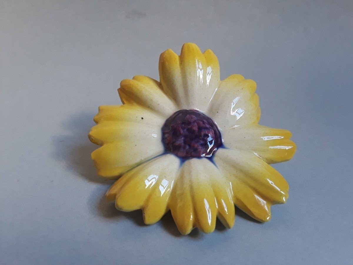 Majolica - Wall Sconce Flower Holder In Slipware, Signed Jérôme Massier-photo-3