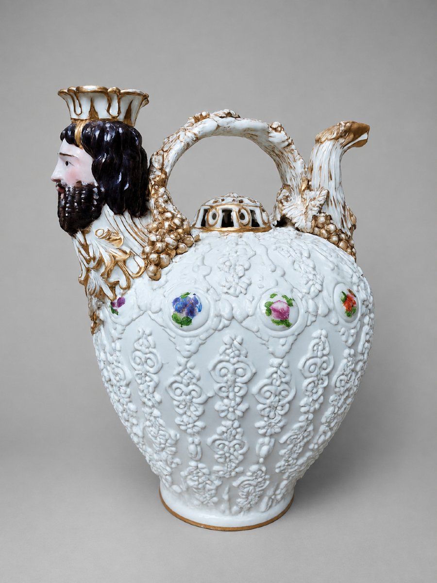 Importante buire en porcelaine dure de Jacob Petit (vers 1845-1855)