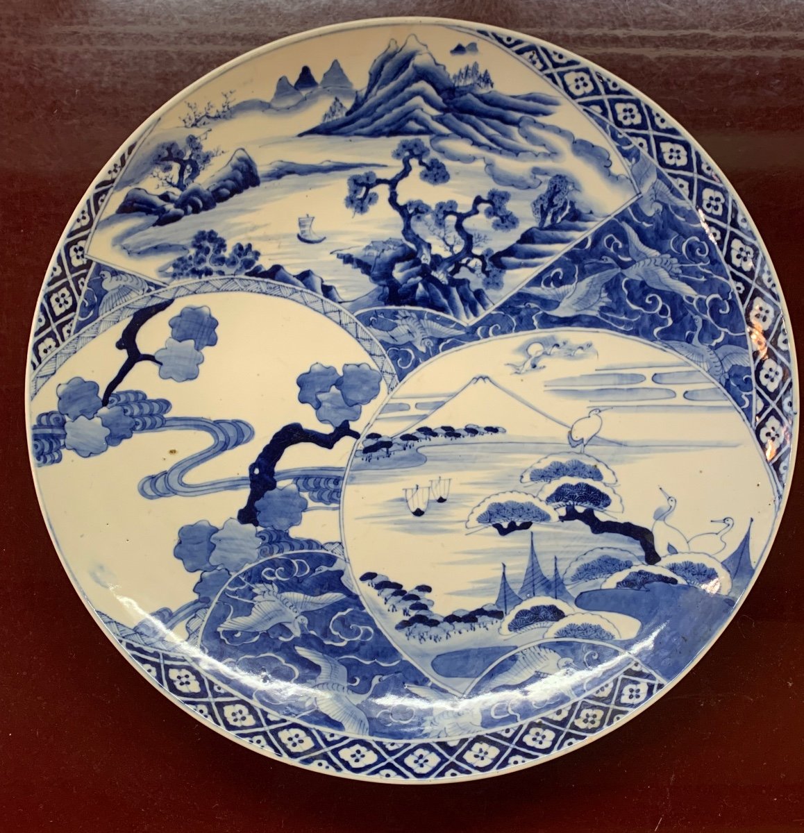 Grand Plat En Porcelaine Blanc Bleu - Japon Fin Du 19 Eme Siècle 