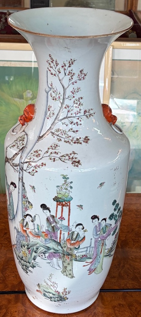 Vase en porcelaine - Chine fin du XIX ème siècle 