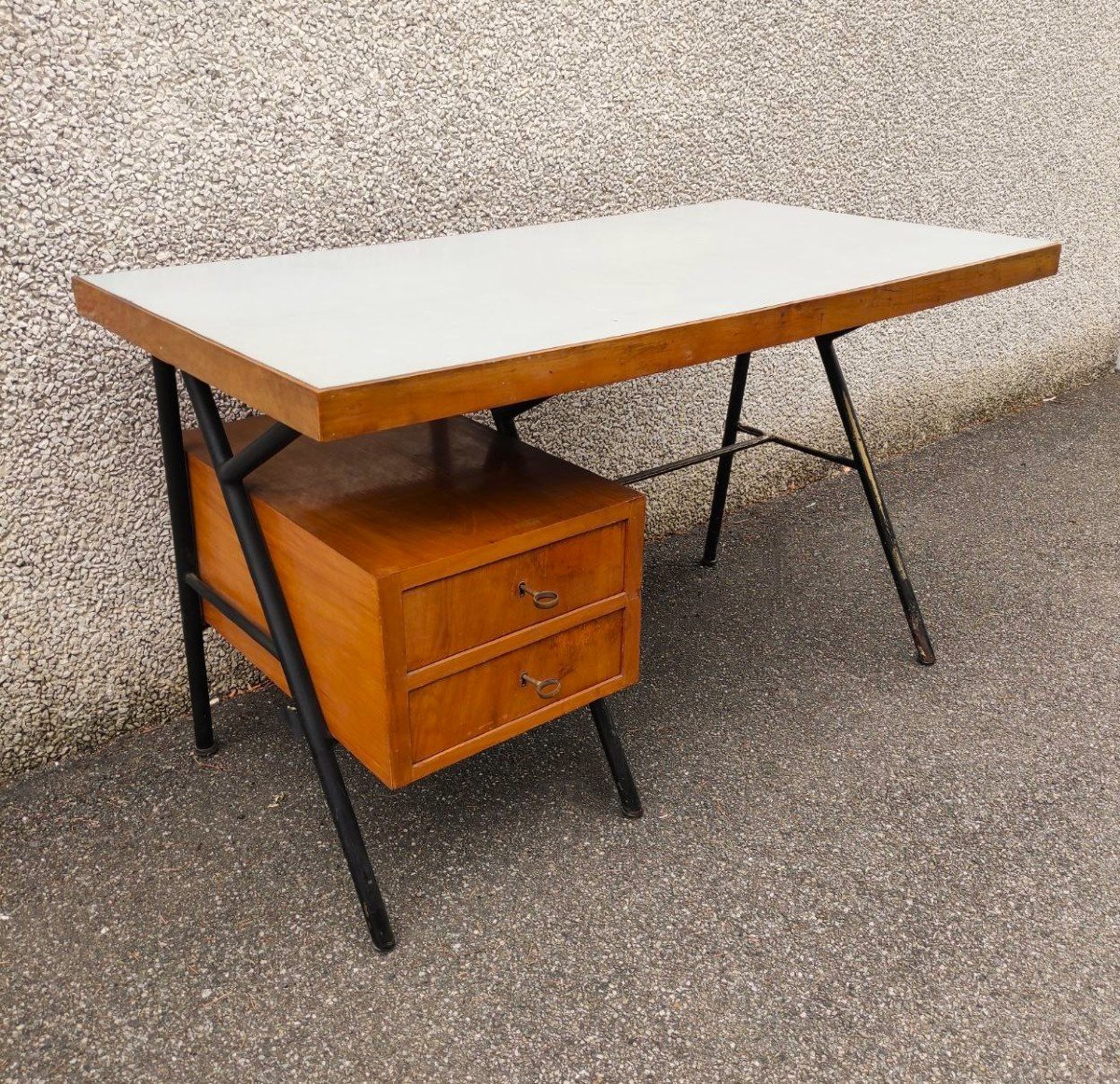 Bureau central de style industriel, Italie des années 1950-photo-1