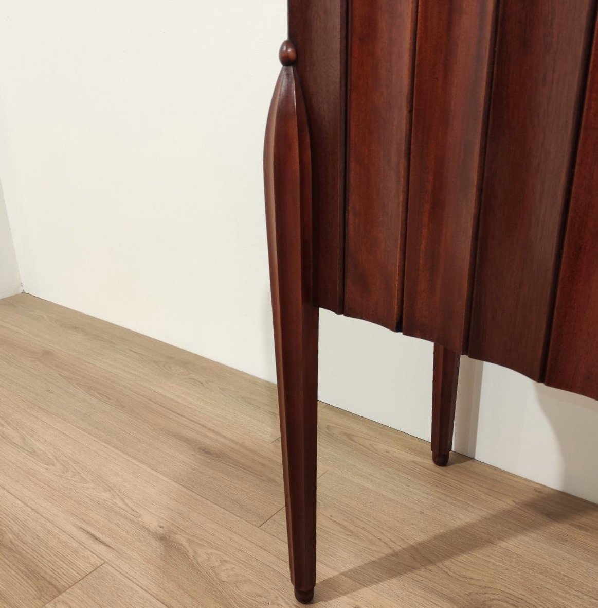 Buffet 2 portes en acajou conçu par Jacques E. Ruhlman, années 1940-photo-2