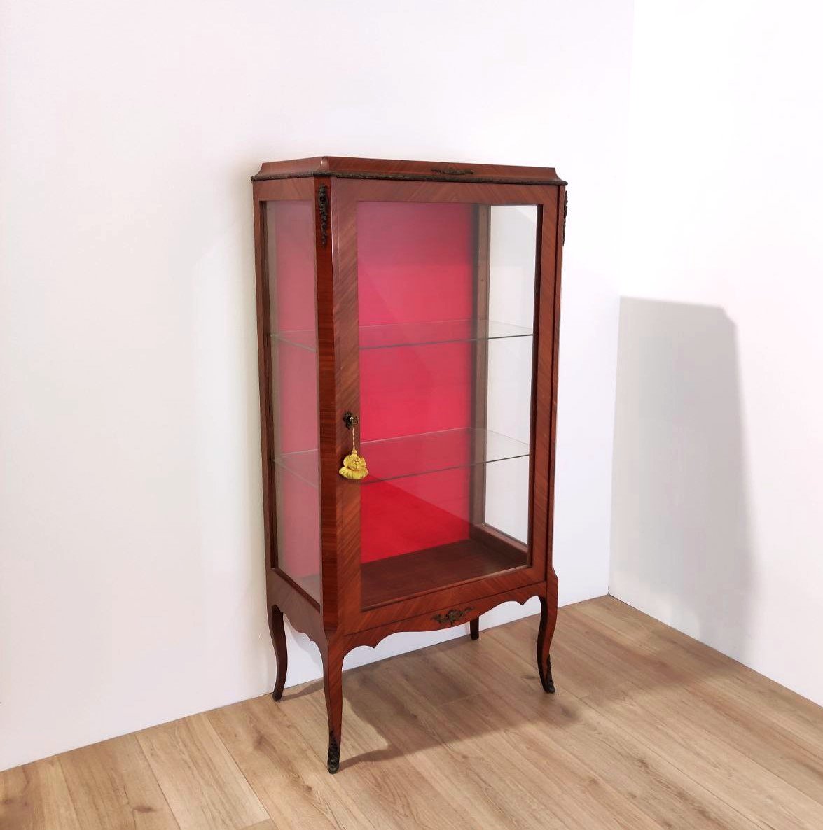 Vitrine de style Napoléon III, XXe siècle.-photo-2