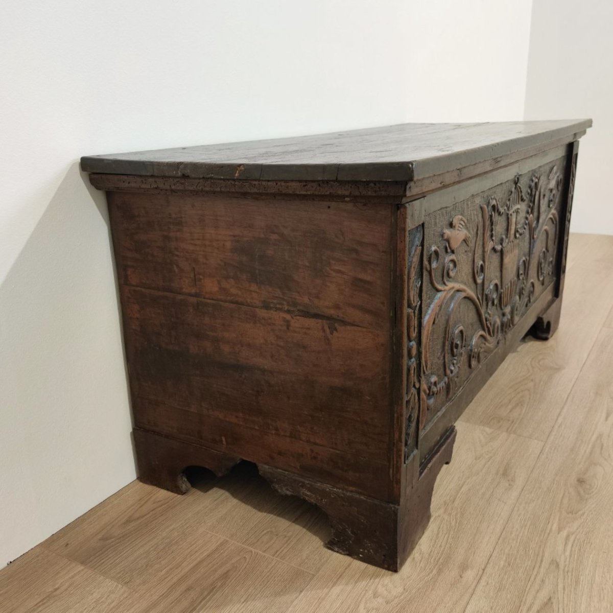 Antique Carved Wooden Chest, Early 19th Century.-photo-3