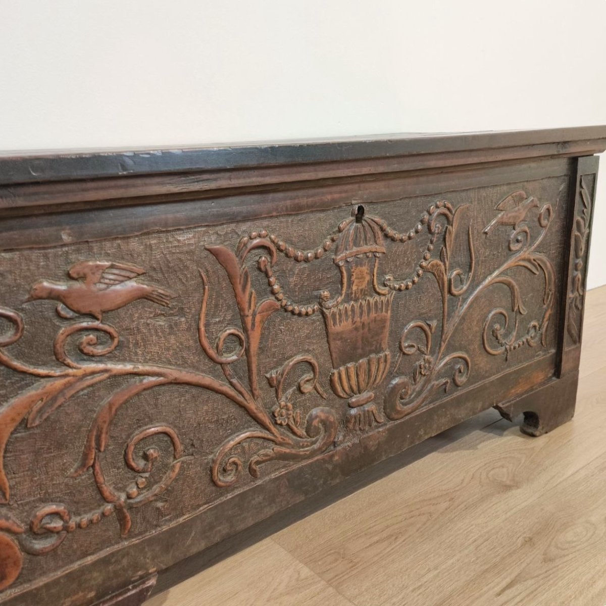 Antique Carved Wooden Chest, Early 19th Century.-photo-2