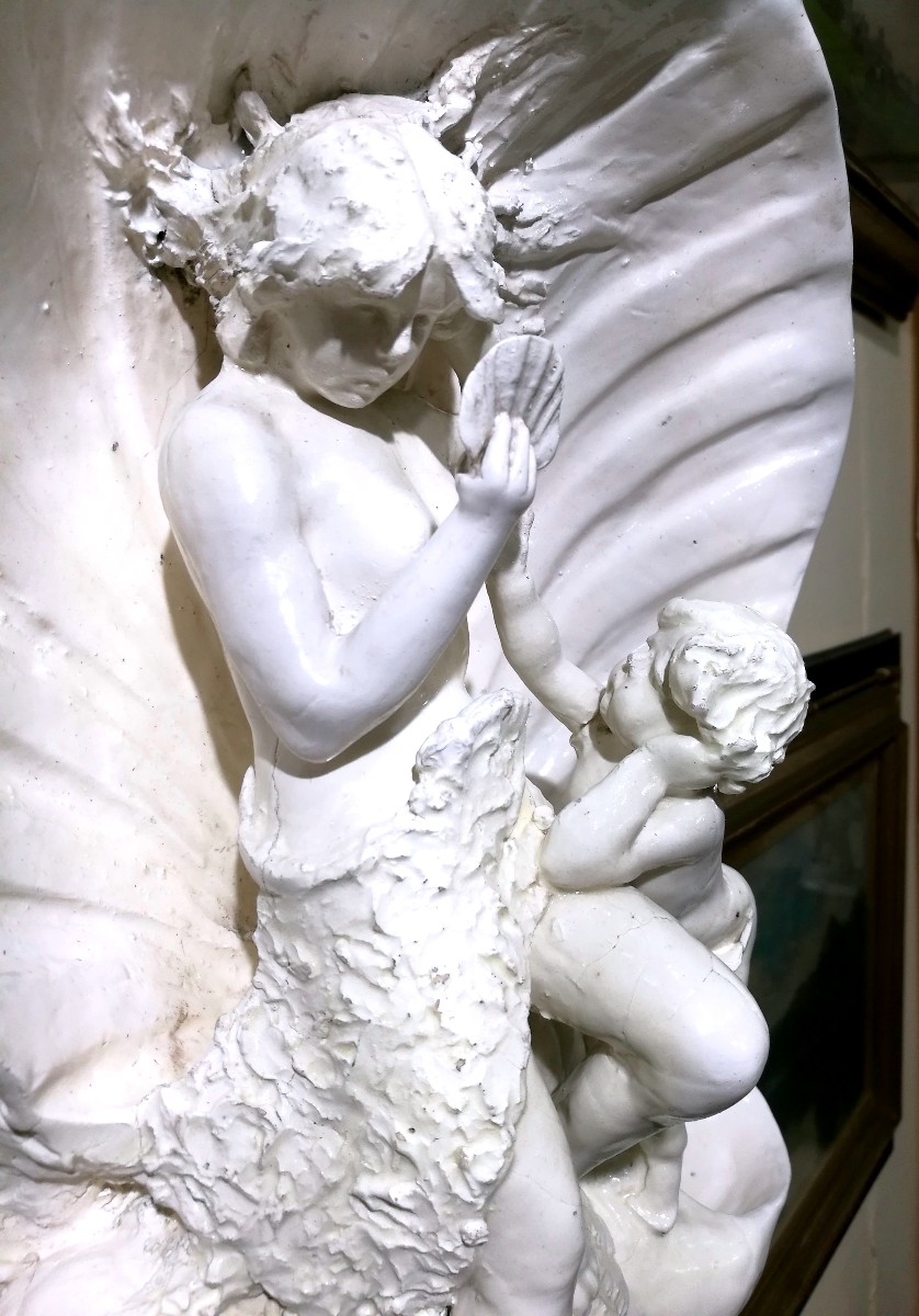 19th Century White Ceramic Sculpture, Venus At The Mirror With Cupid-photo-2
