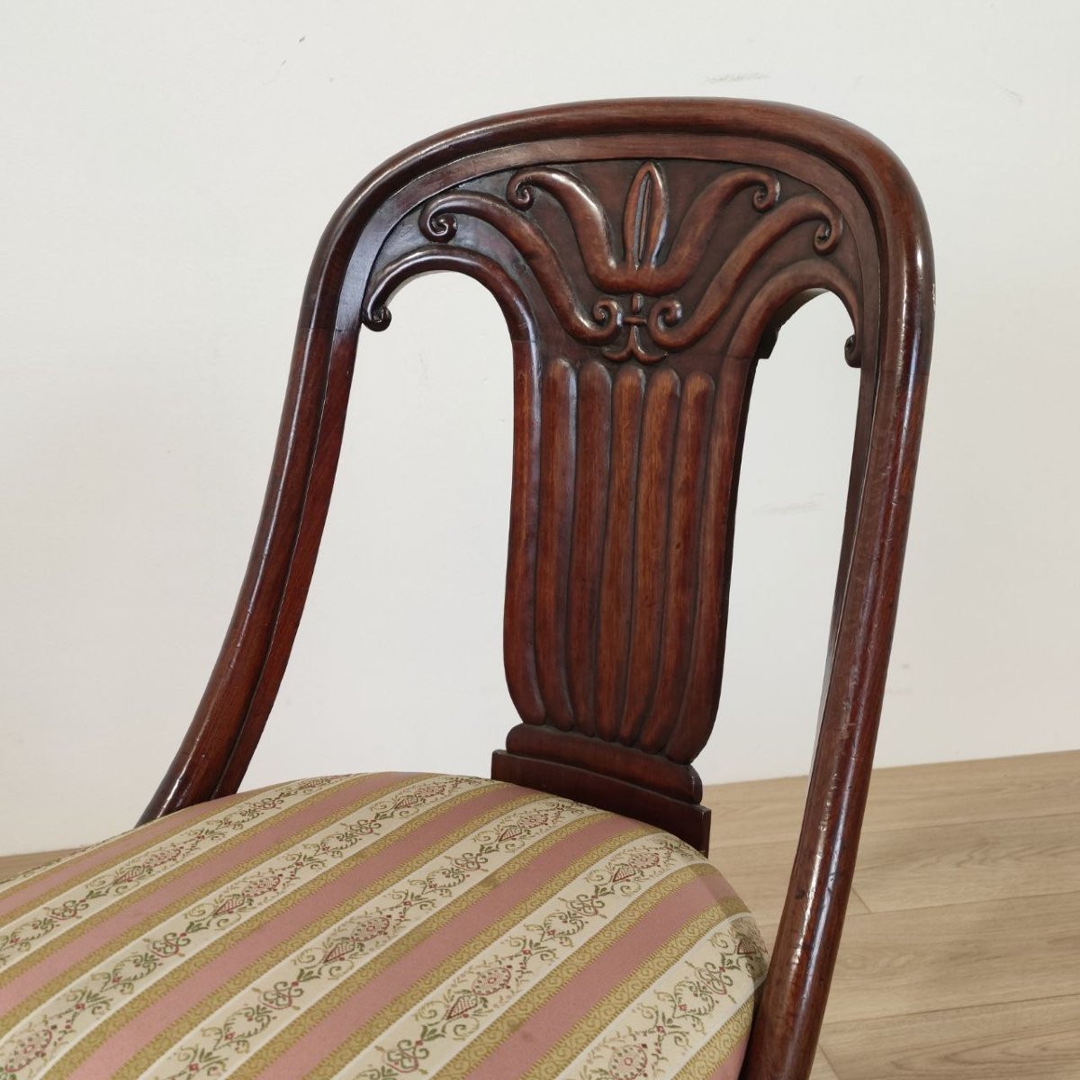 Chaises de gondole en noyer, Vénétie, début du XIXe siècle.-photo-3