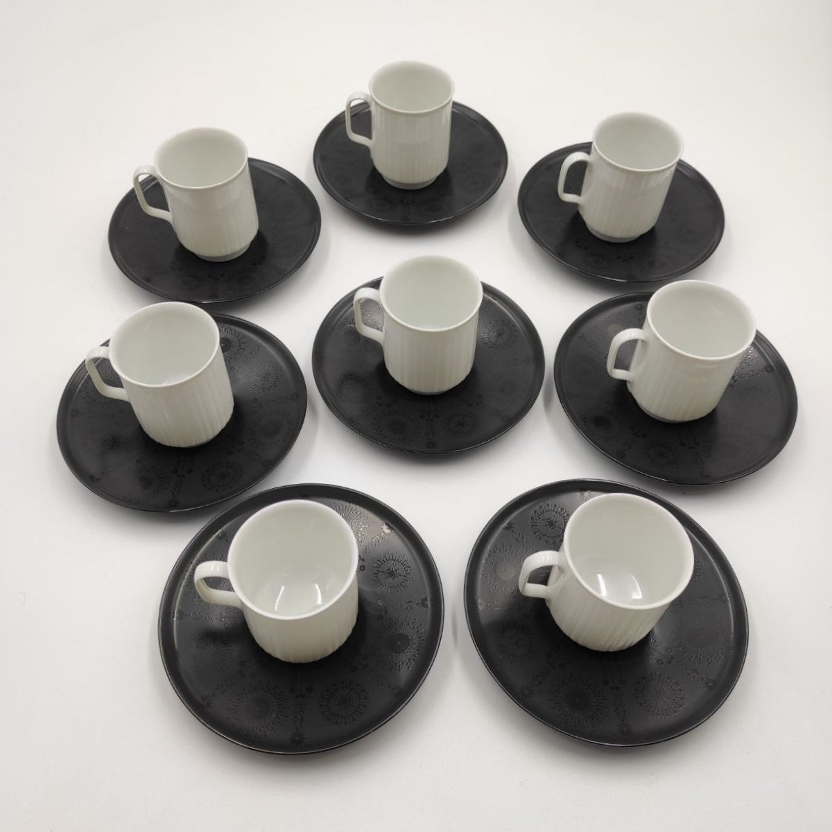 Service à café Rosenthal « Porcelaine Noire » pour 8 personnes, conçu par Tapio Wirkkala en 196-photo-4