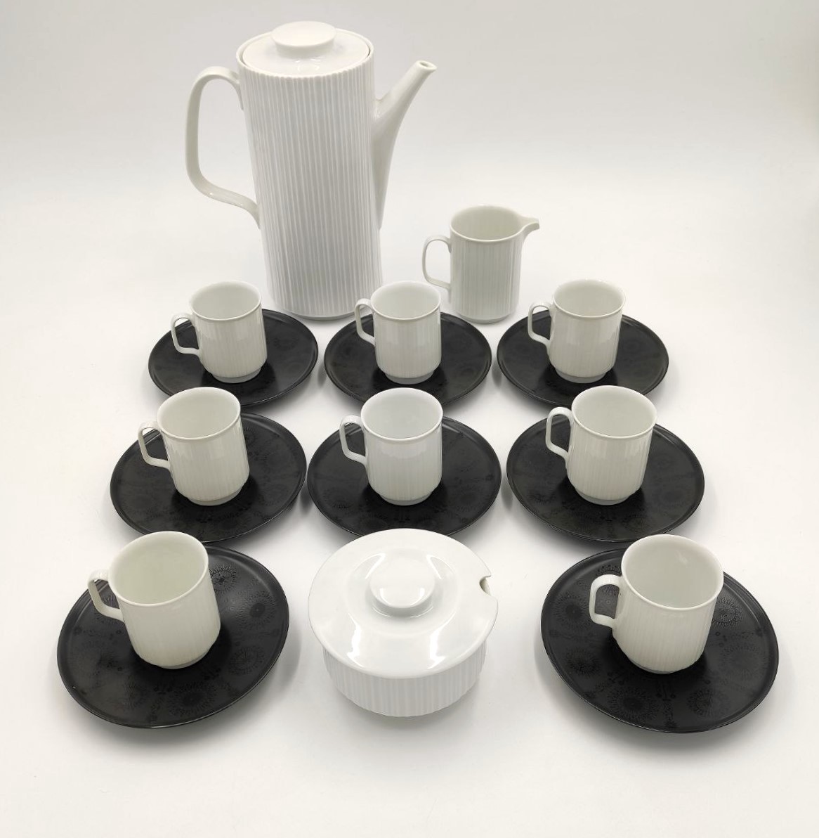 Service à café Rosenthal « Porcelaine Noire » pour 8 personnes, conçu par Tapio Wirkkala en 196-photo-2