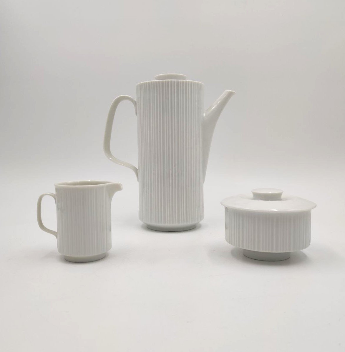 Service à café Rosenthal « Porcelaine Noire » pour 8 personnes, conçu par Tapio Wirkkala en 196-photo-7