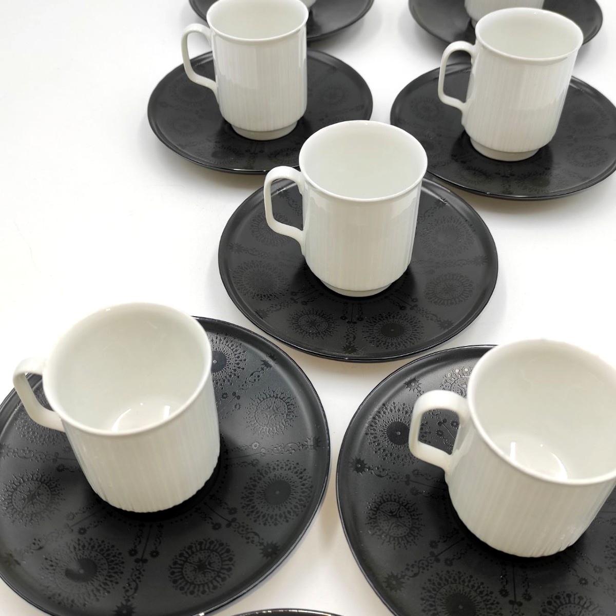 Service à café Rosenthal « Porcelaine Noire » pour 8 personnes, conçu par Tapio Wirkkala en 196