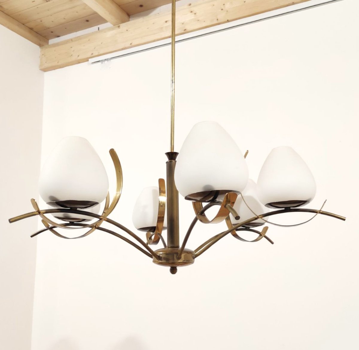 6-light Chandelier In Satin Glass And Brass, Italy, 1950s-photo-1