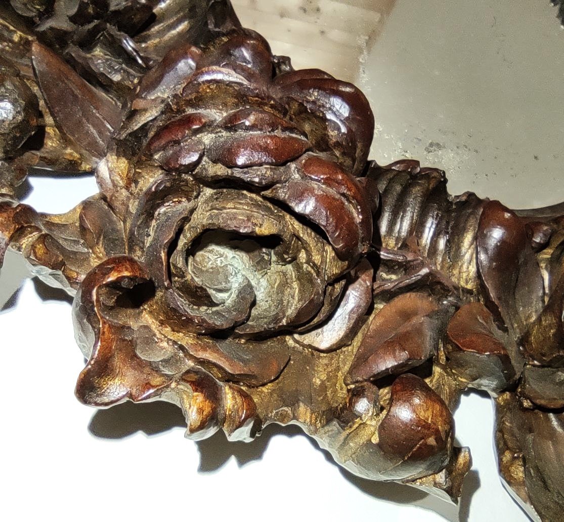 Cadre en bois sculpté de motifs floraux, fin du XIXe siècle.-photo-5