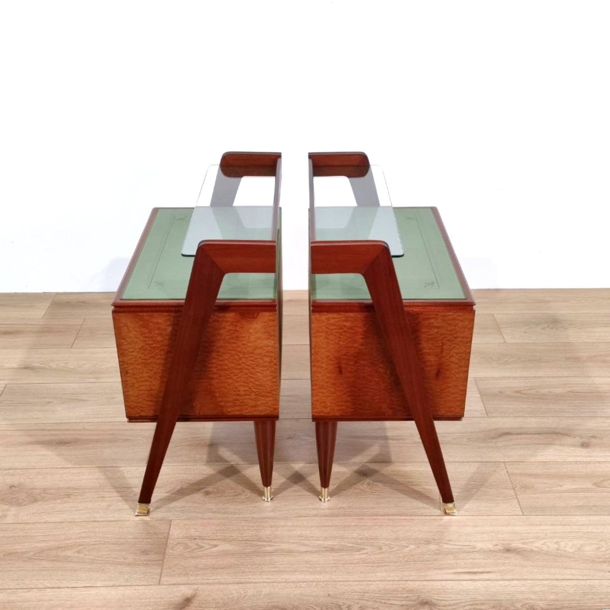 Pair Of Mahogany, Brass, And Glass Bedside Tables, Italy, 1950s-photo-4