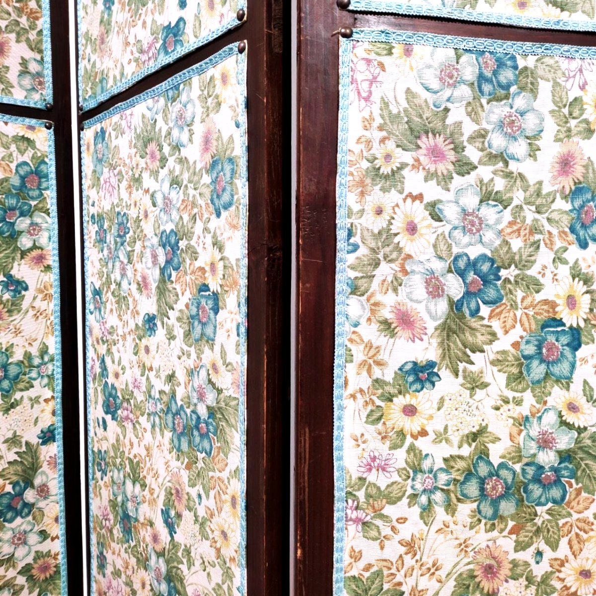 Paravent à six panneaux en bois et tissu, Italie, vers 1930.-photo-3
