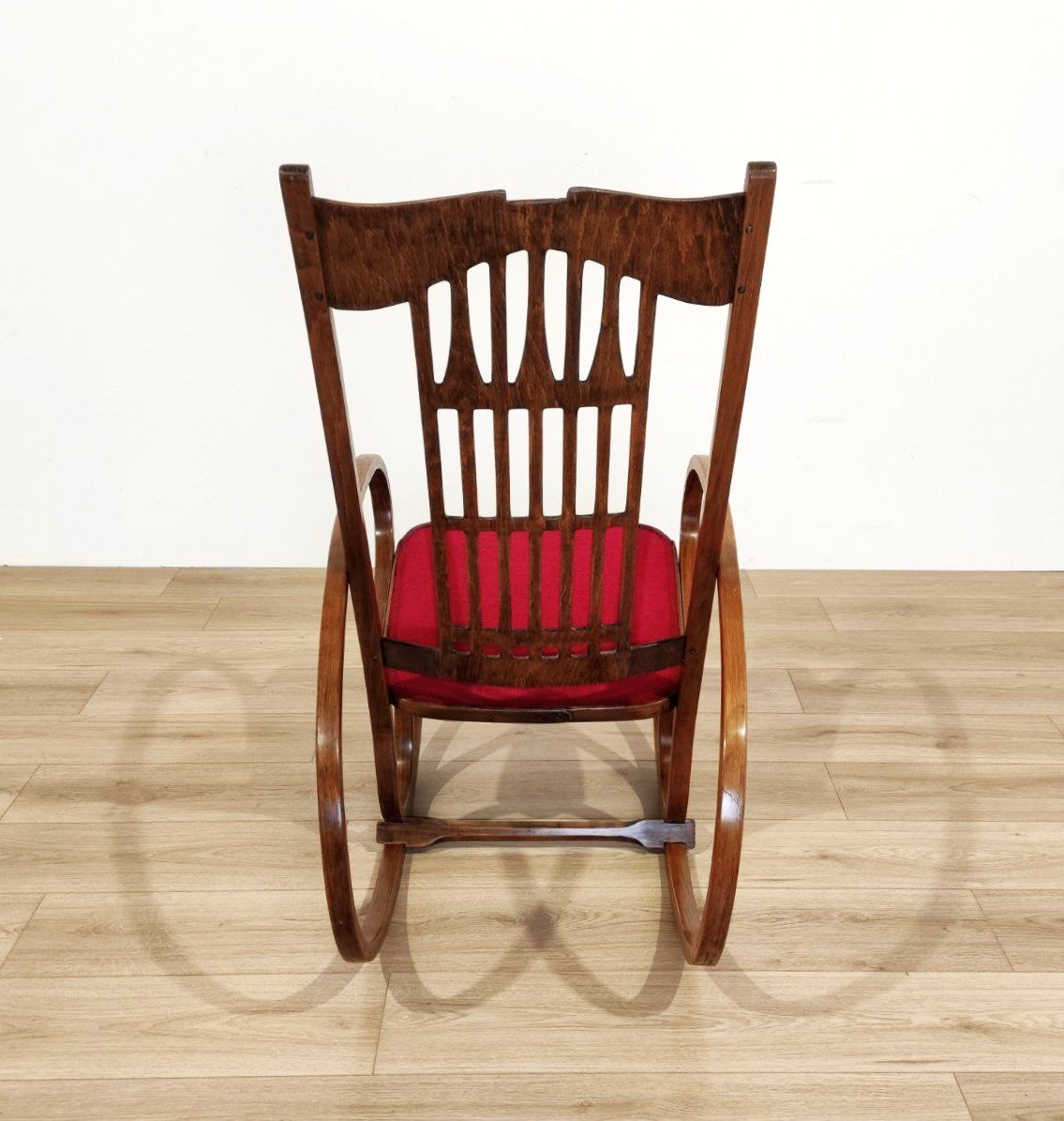 Fauteuil à bascule Jacob & Josef Kohn, début des années 1900-photo-2