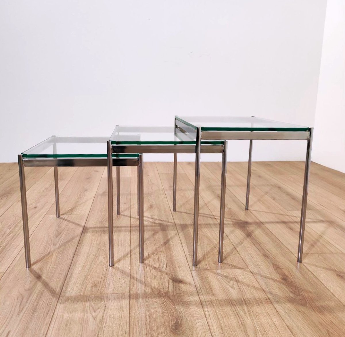 Ensemble de 3 tables gigognes en verre et métal chromé, années 1970-photo-3