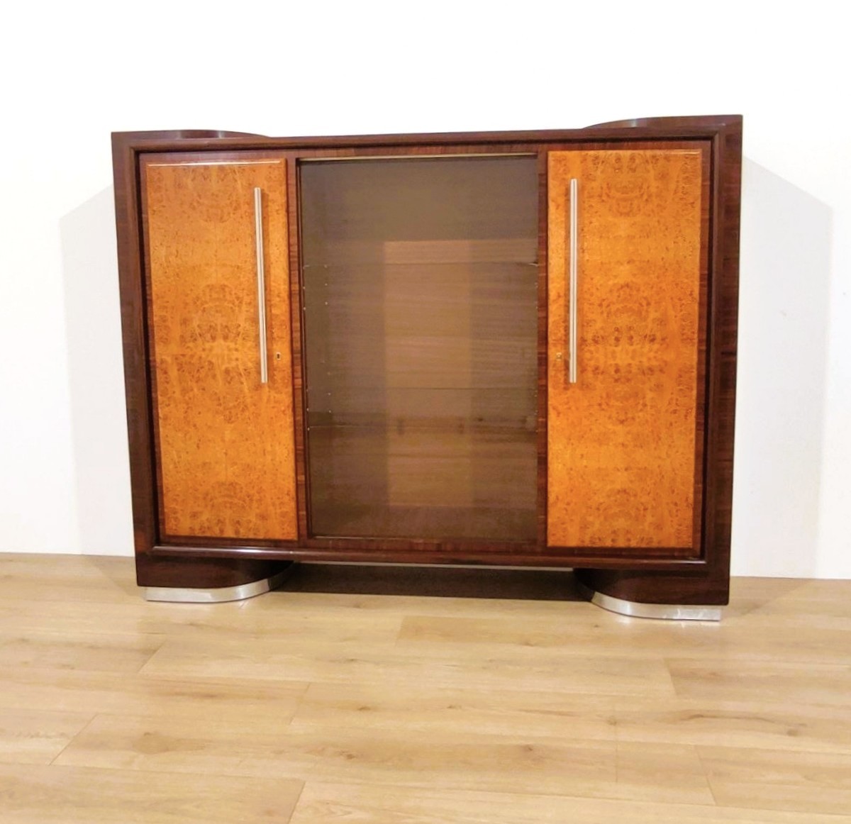 Buffet haut rationaliste en bois et verre, années 1940/1950-photo-3