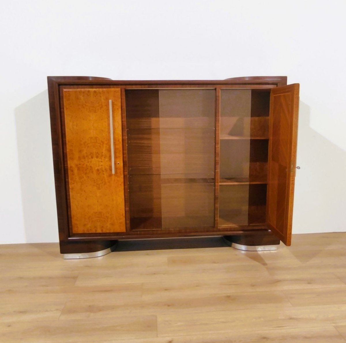 Buffet haut rationaliste en bois et verre, années 1940/1950-photo-1