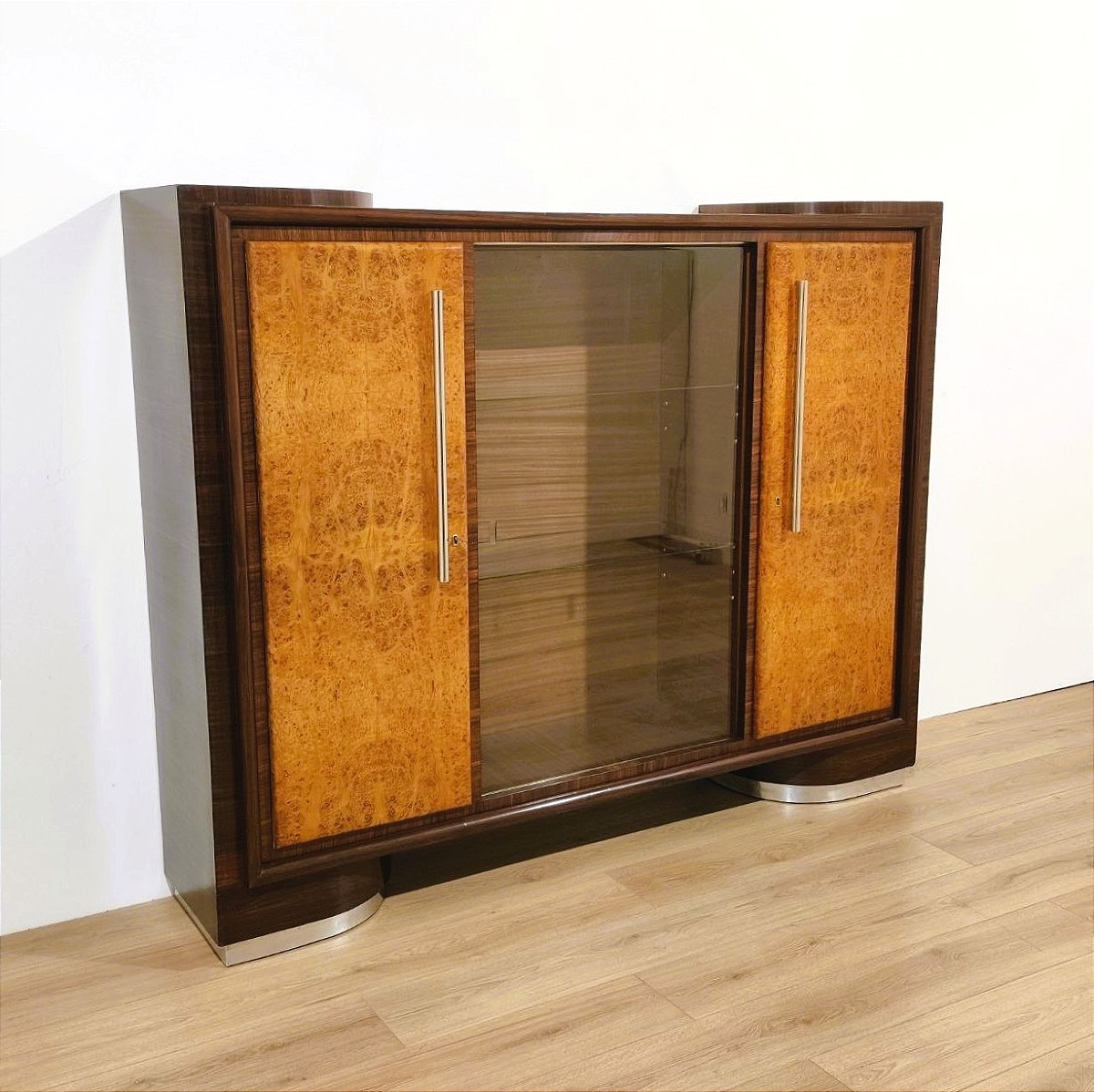 Buffet haut rationaliste en bois et verre, années 1940/1950
