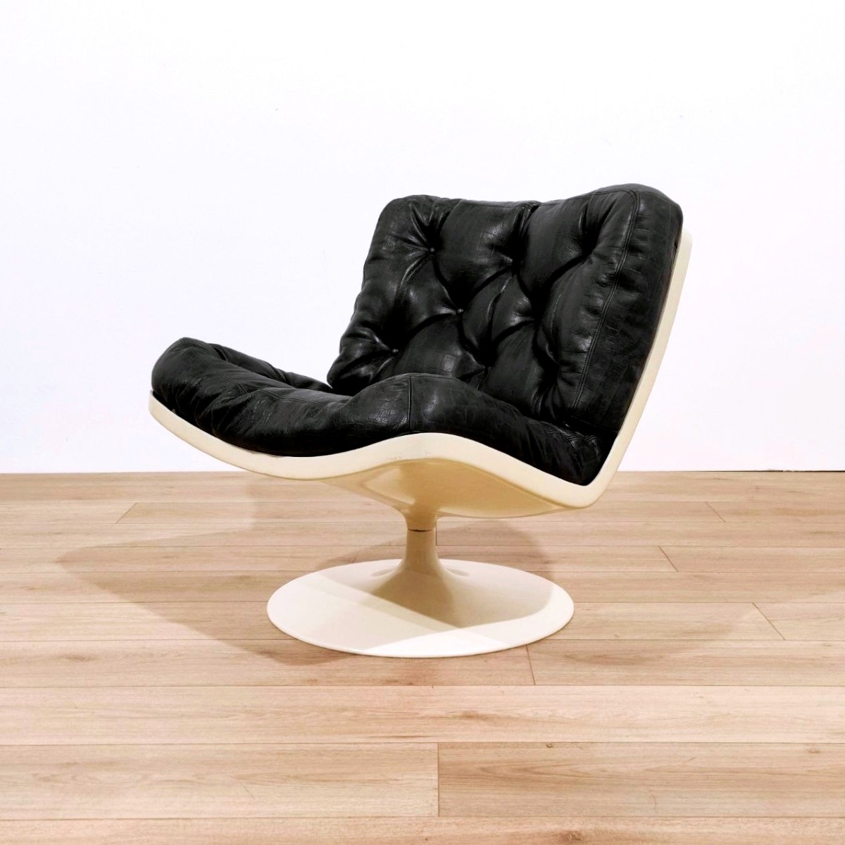 Fauteuil pivotant avec coussins en cuir, PLAY 'ivm' années 1960