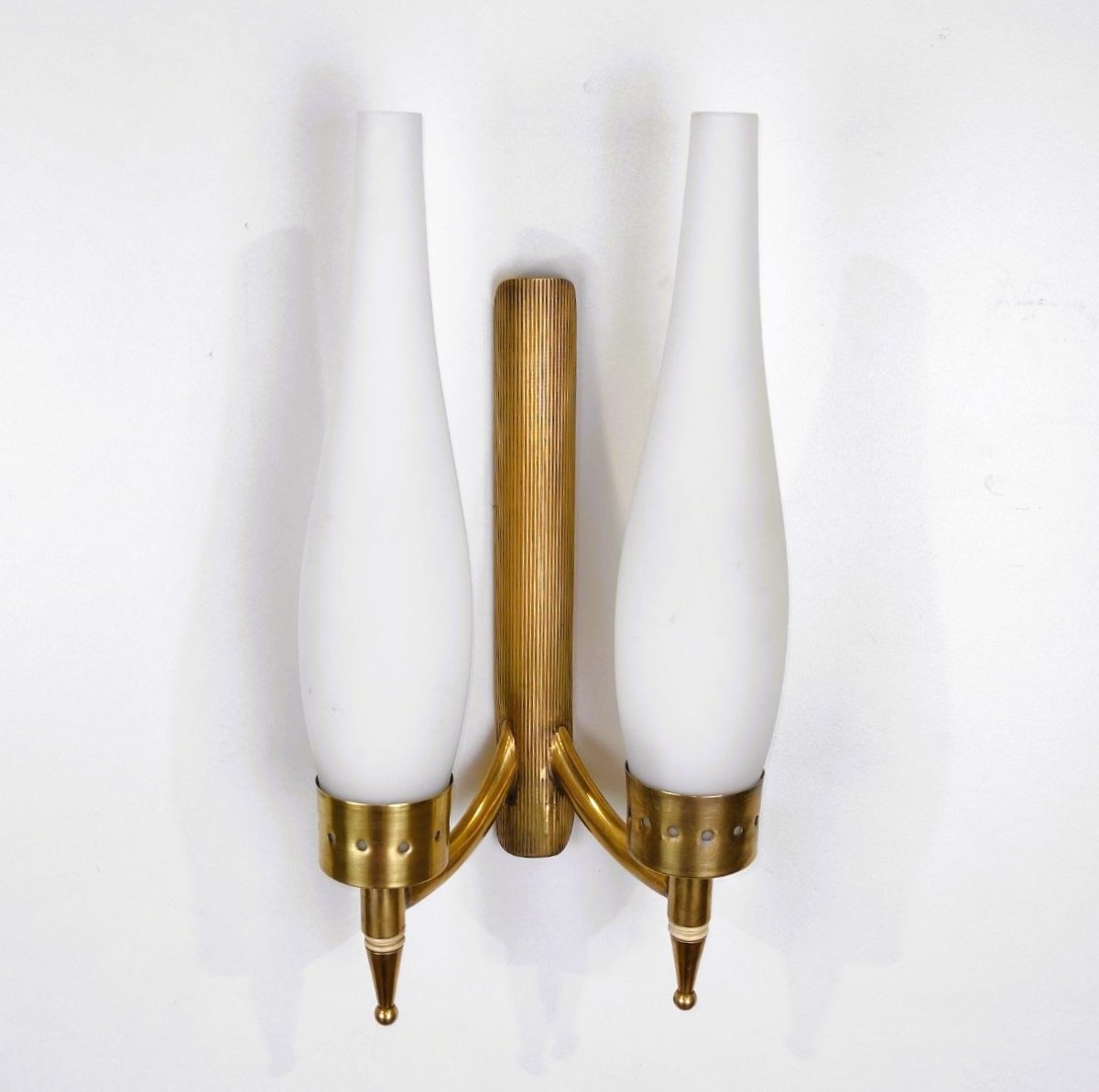Paire d'appliques murales à double lumière, laiton et verre satiné, années 1950-photo-1