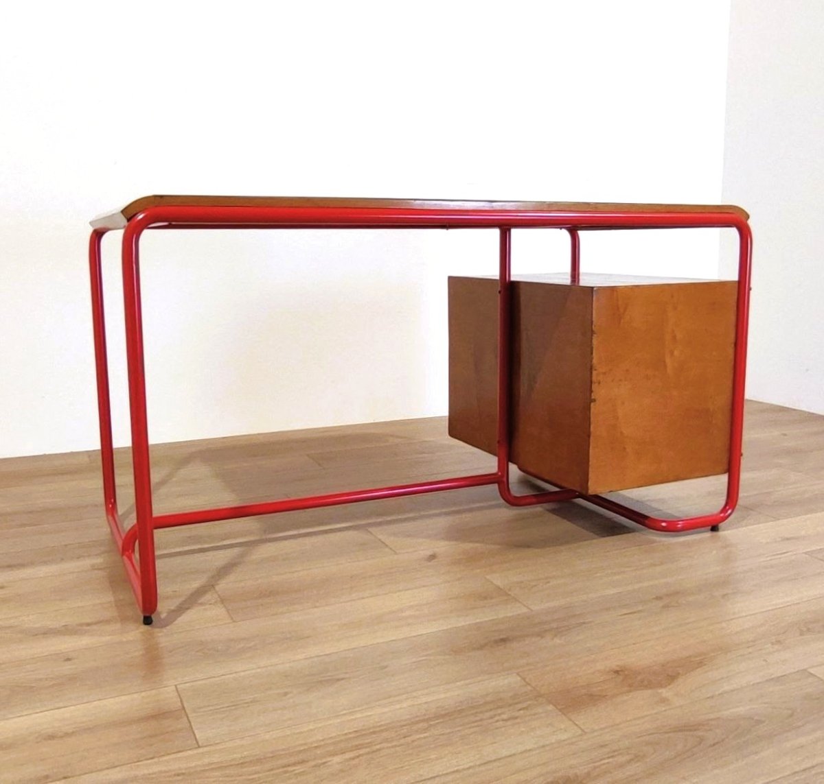 Bureau de style Bauhaus en métal tubulaire rouge, bois et verre, années 1950-photo-5