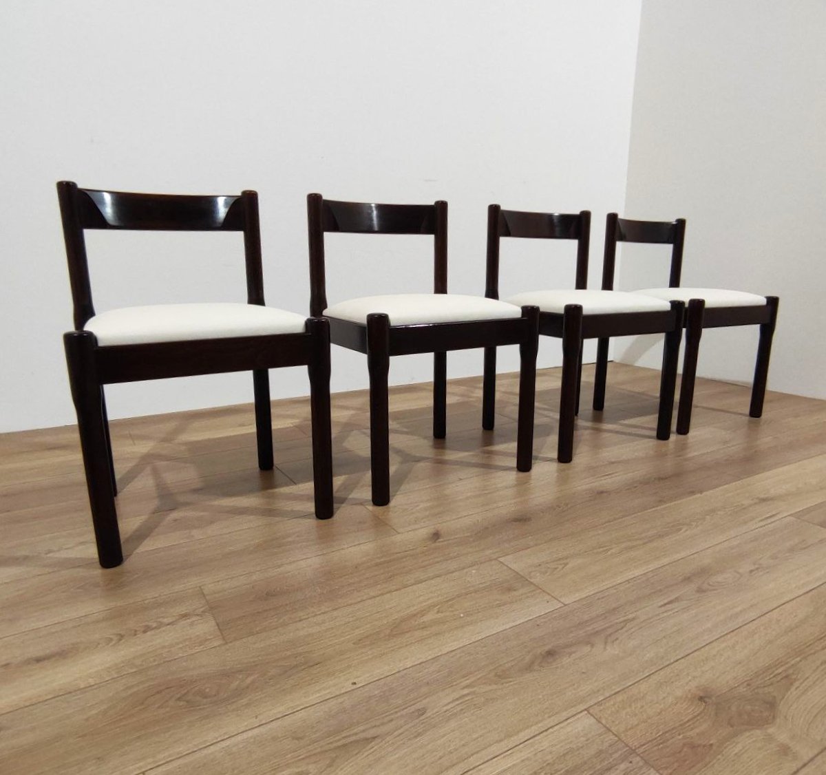 Set Of 4 Cassina Chairs By Vico Magistretti, 1960s-photo-2