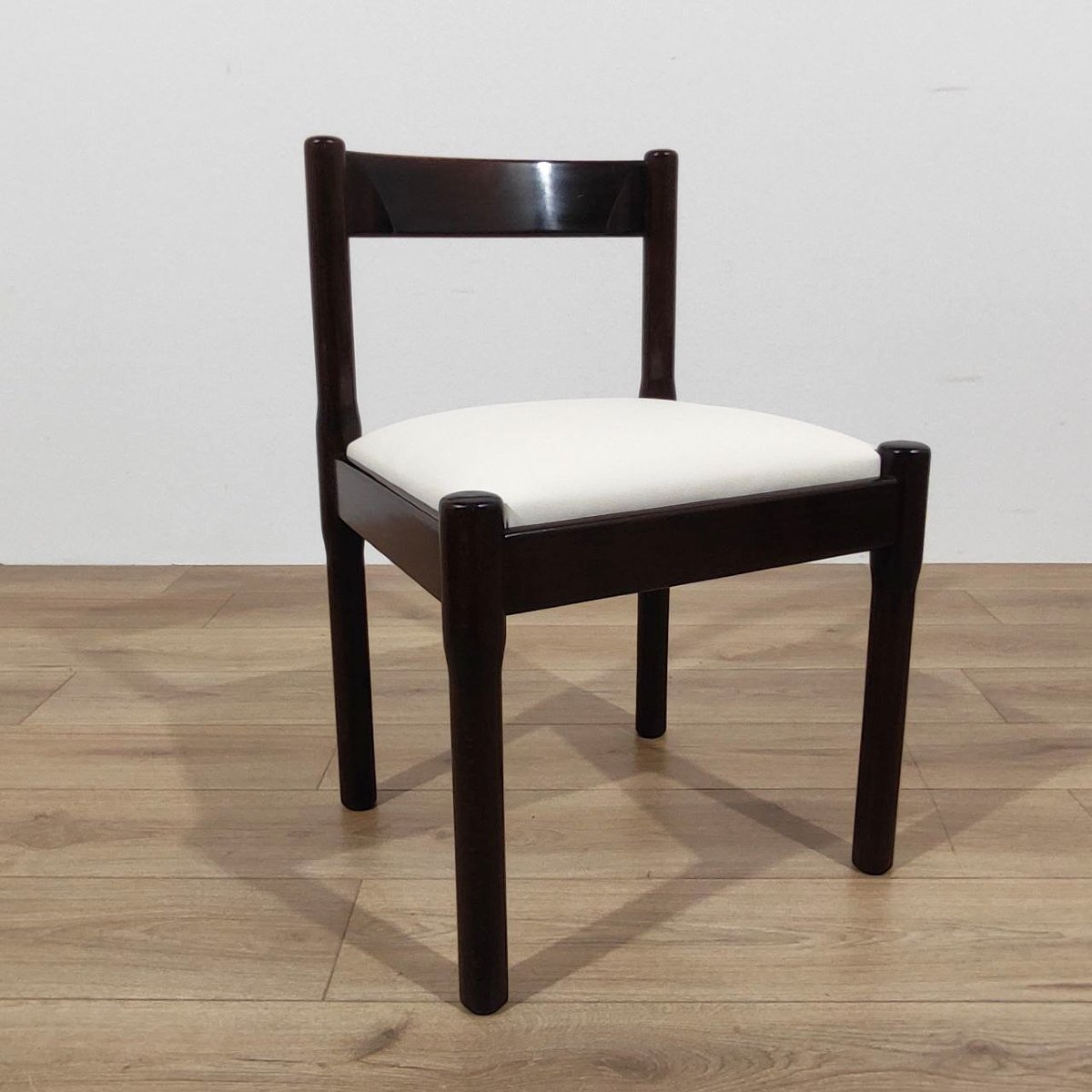 Set Of 4 Cassina Chairs By Vico Magistretti, 1960s-photo-3