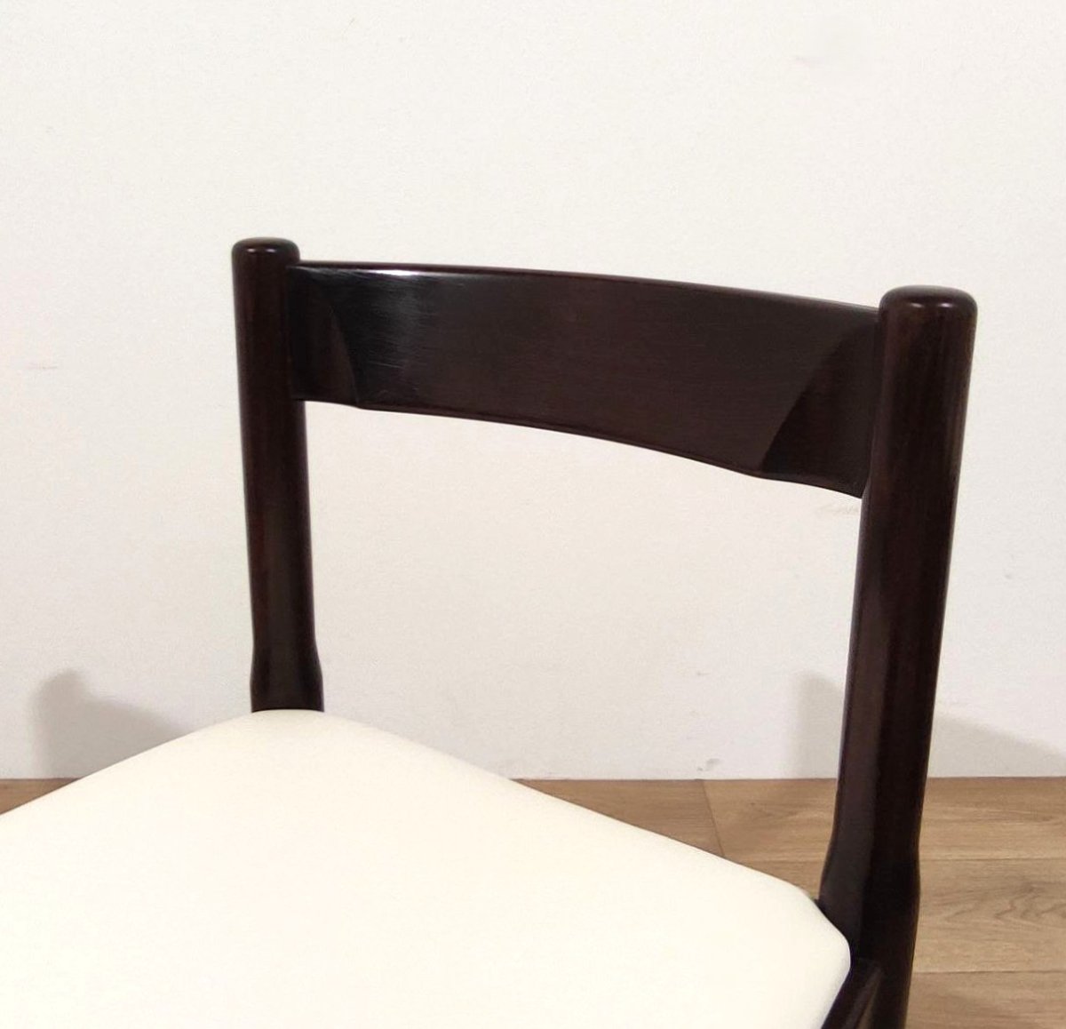 Set Of 4 Cassina Chairs By Vico Magistretti, 1960s-photo-5