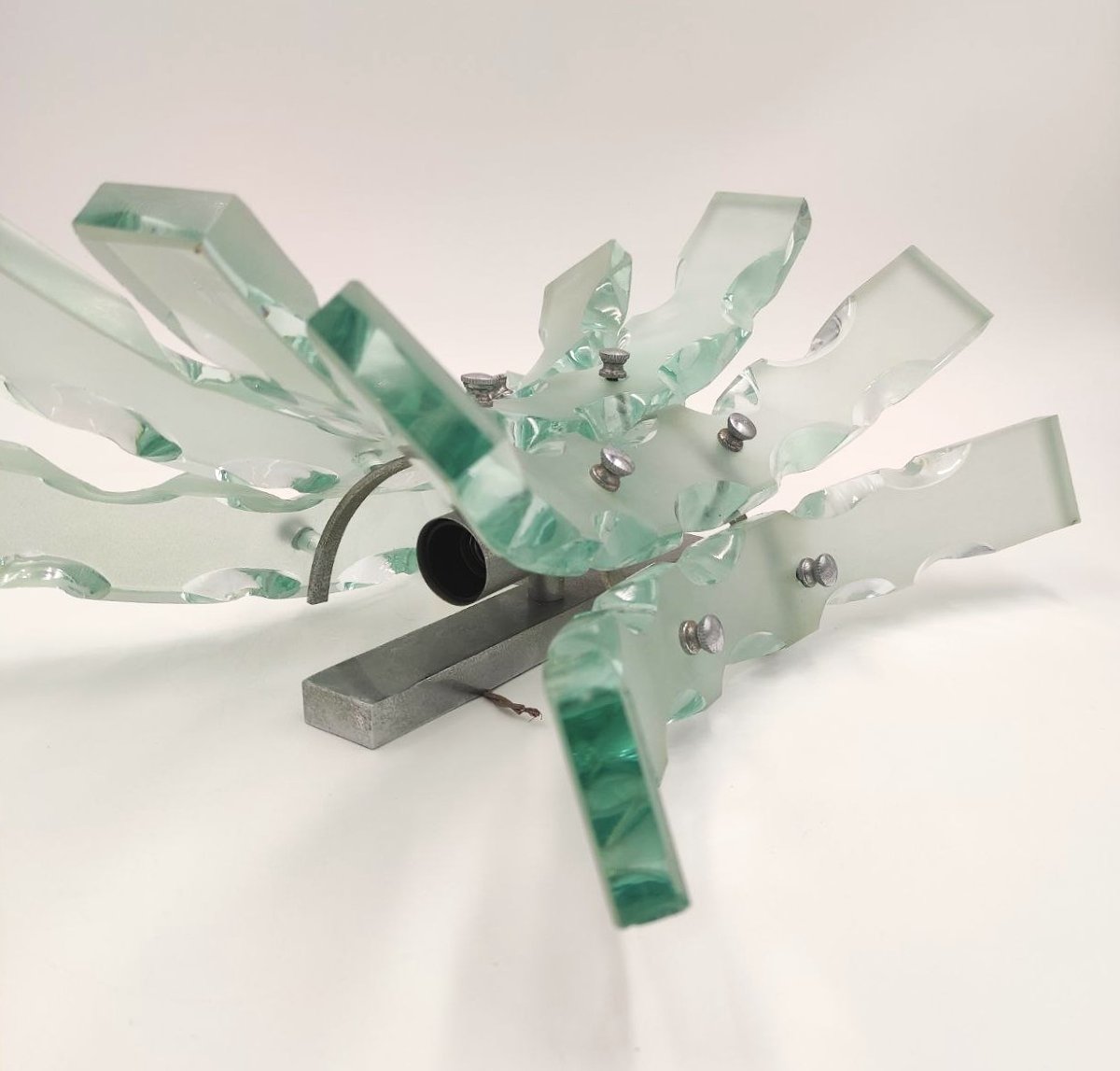 Paire d'appliques murales en verre ciselé, produites par Fontana Arte, années 1960-photo-7