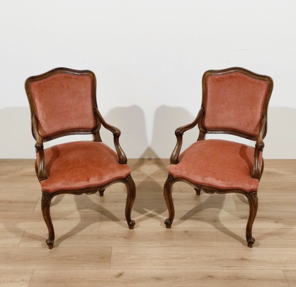 Paire de fauteuils en noyer de style Louis XV, XIXe siècle-photo-3