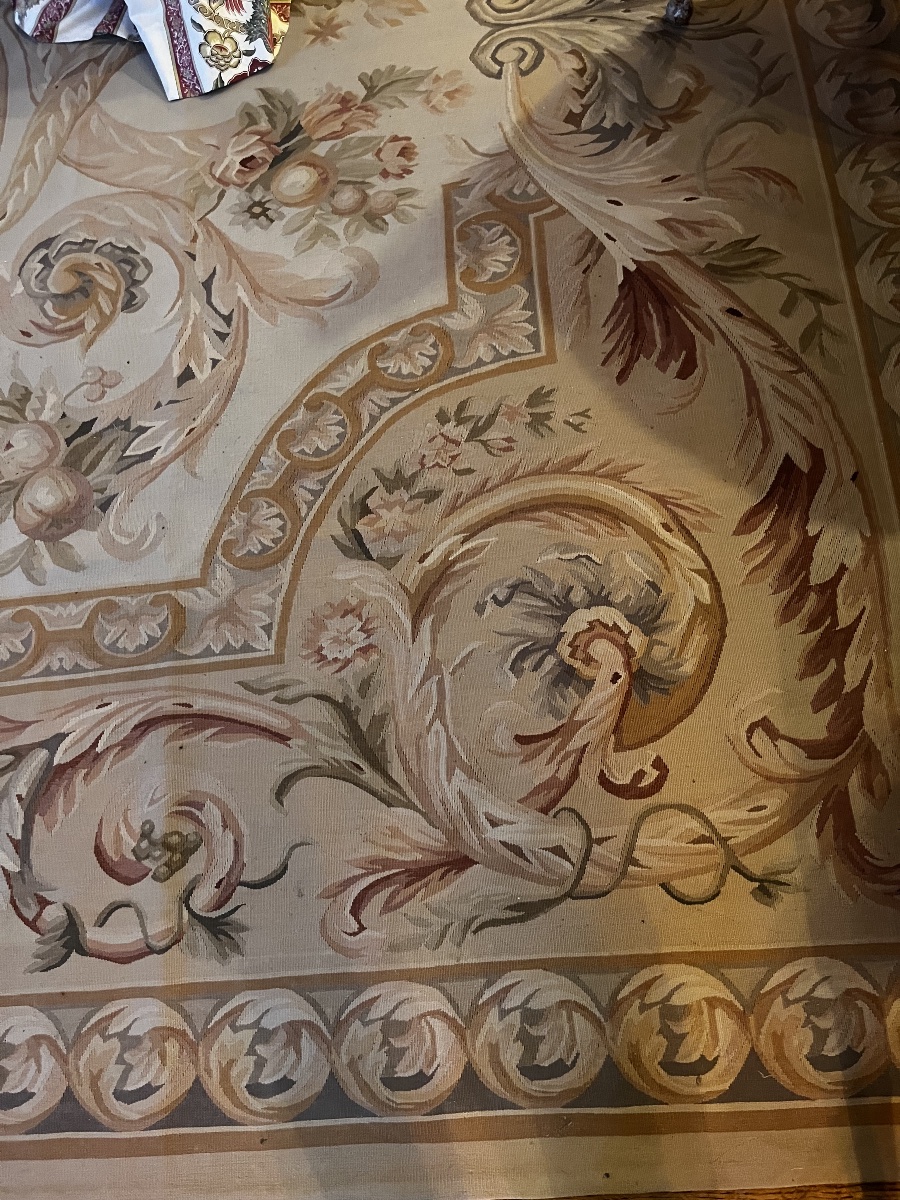 Aubusson-style Rug In The 18th-century Style  300 X 433