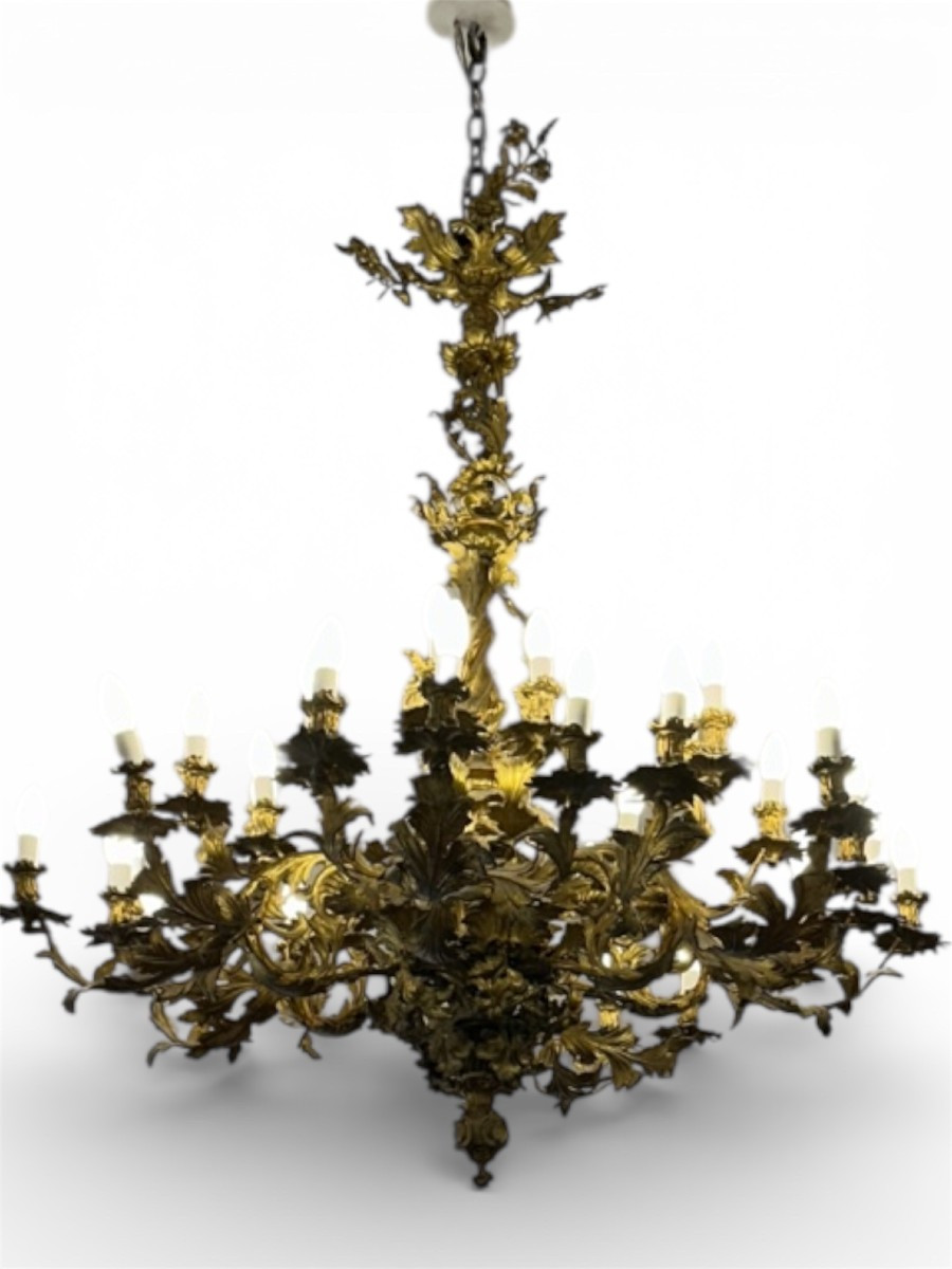  Lustre en bronze doré à 16 lumières, Sicile, début du XIXe siècle