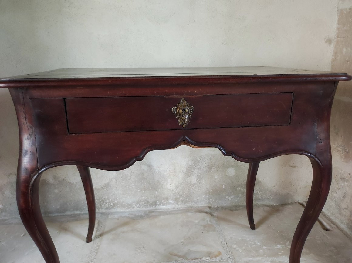 Table From The 18th Century-photo-1