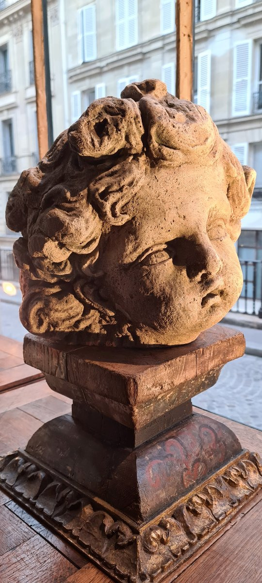 Tête d'Ange en pierre
