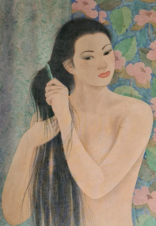 "Jeune Fille se coiffant" (Peinture Vietnamienne sur soie de Vo Van Ky)