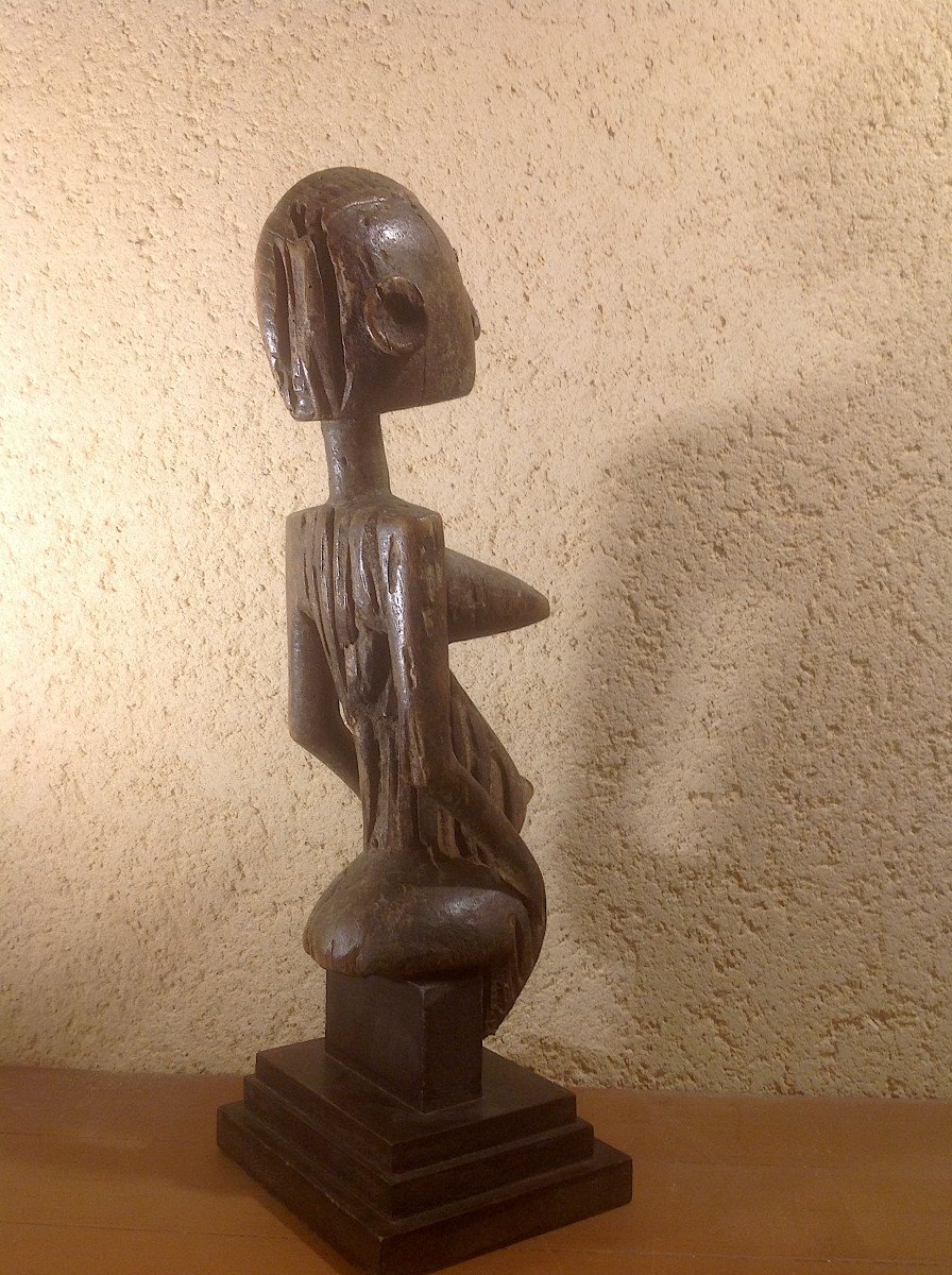 Bust Of Woman From Mali-photo-1