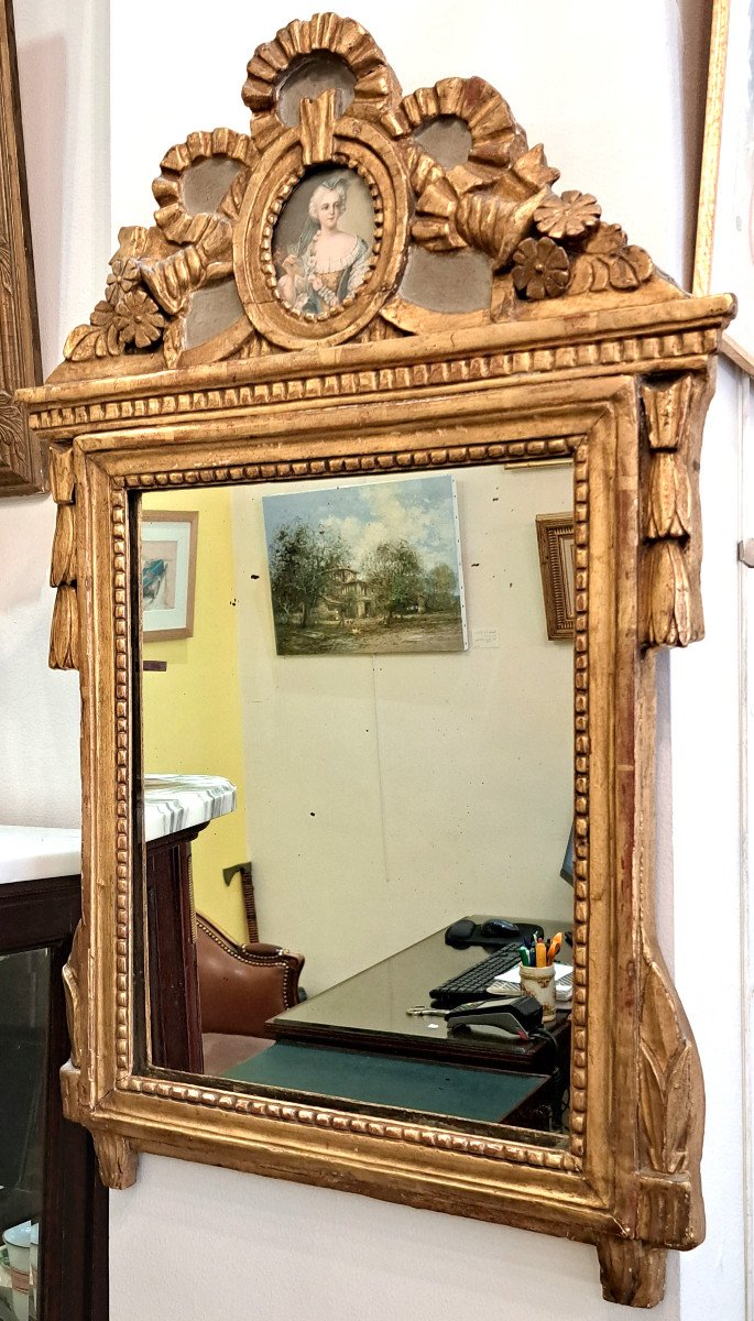Miroir En Bois Doré Louis XVI à Décor D’une Jeune Femme En Médaillon-photo-2