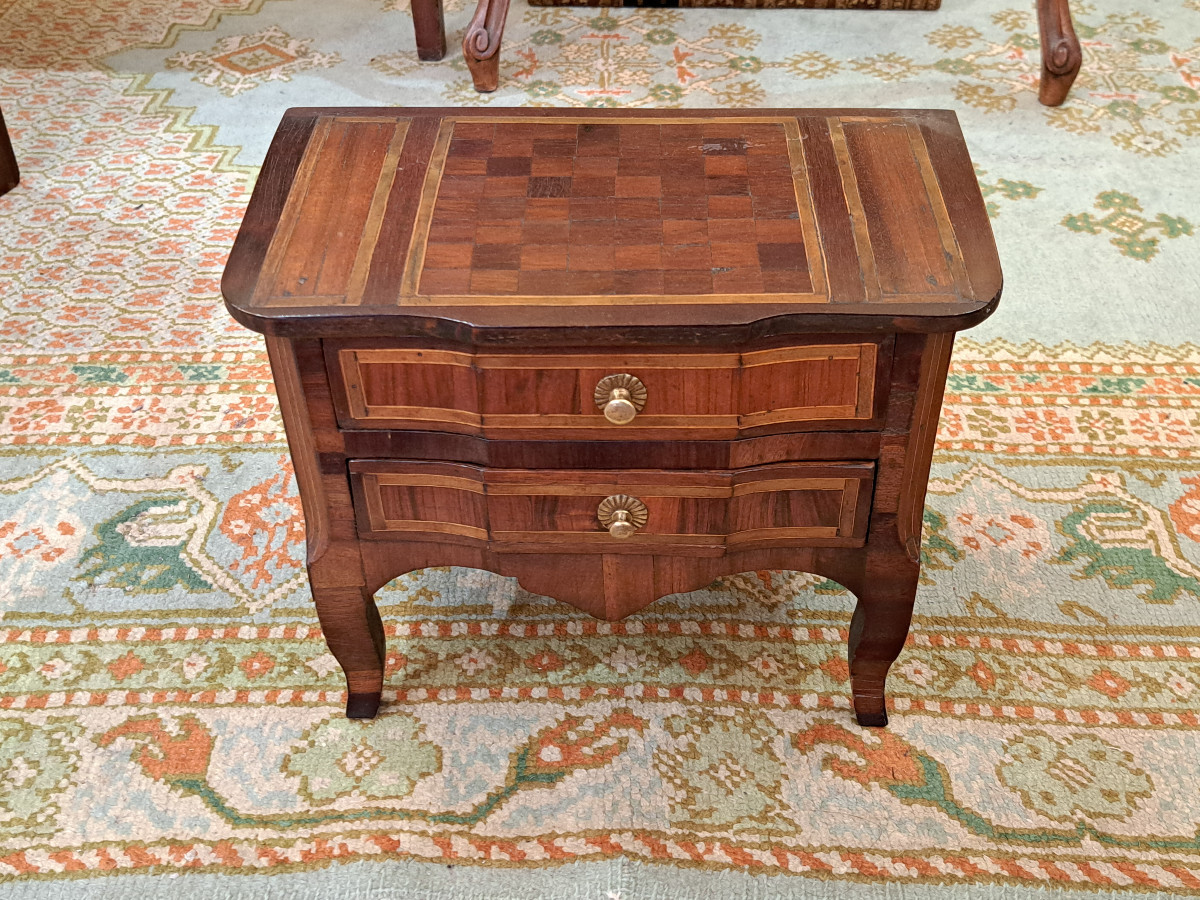 Commode miniature de maîtrise XVIIIème