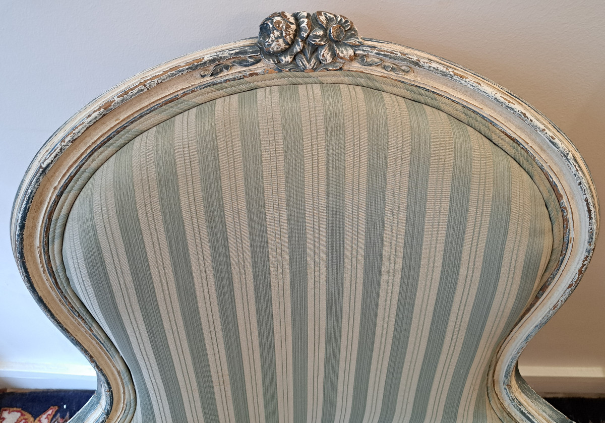 Paire De Fauteuils  Bergères En Bois peint Et Rechampi De Style Louis XV-photo-1