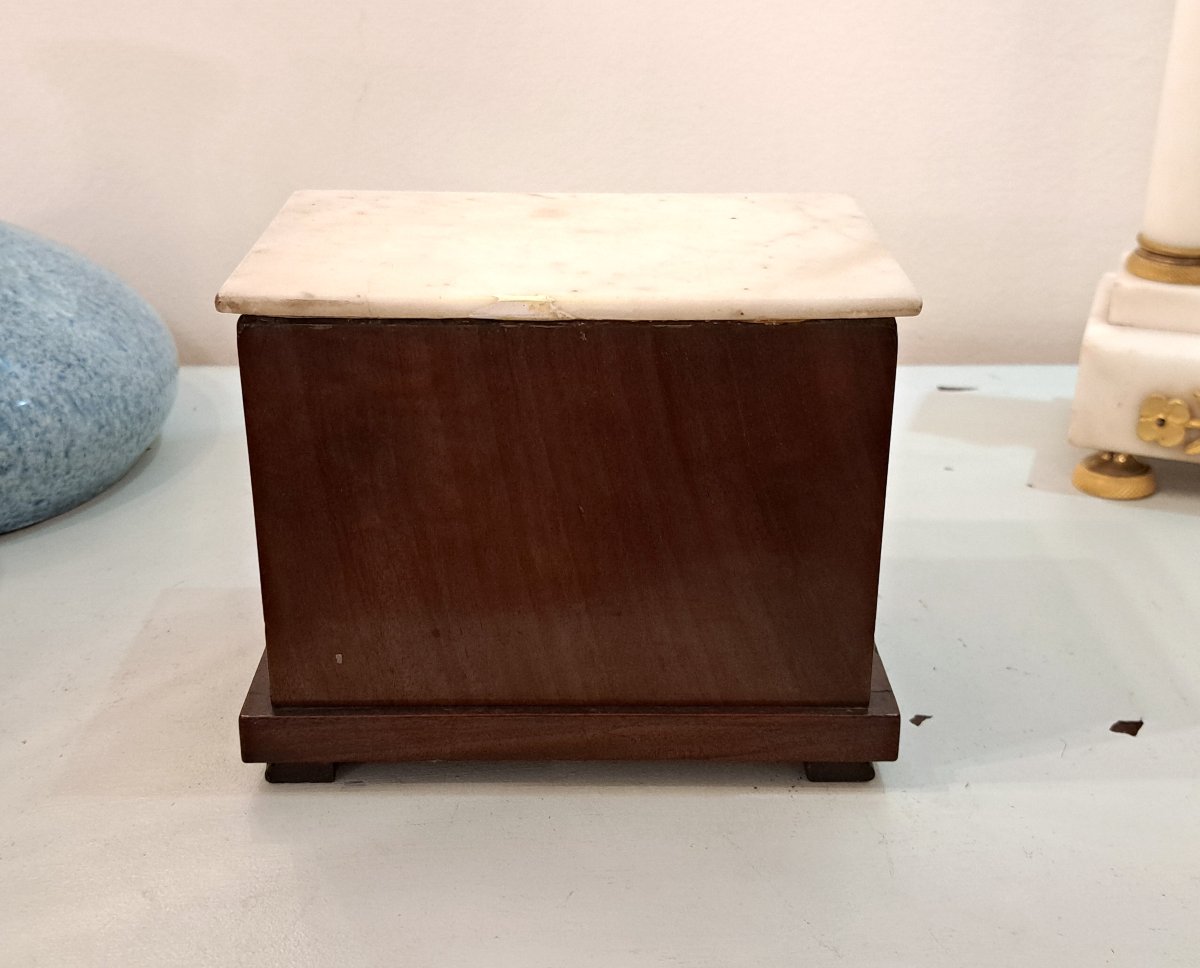 Commode miniature-photo-1