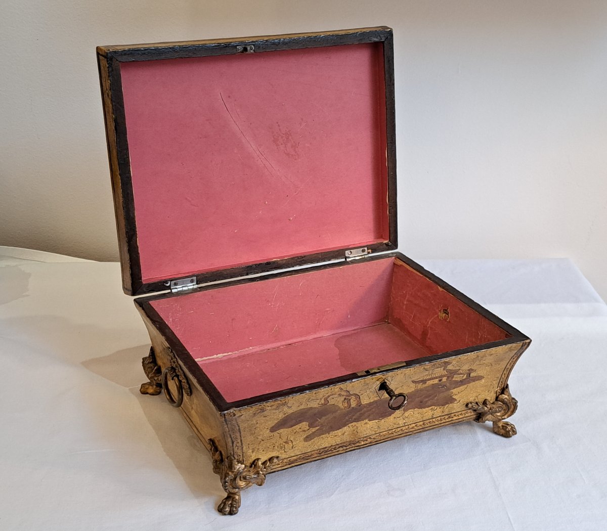Early 19th Century Lacquered Wooden Box-photo-3