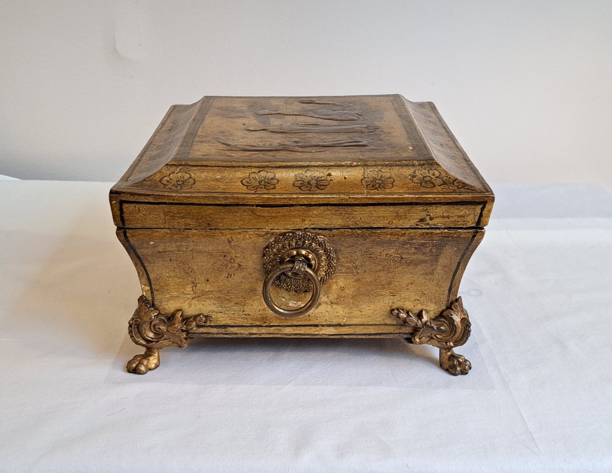 Early 19th Century Lacquered Wooden Box-photo-4