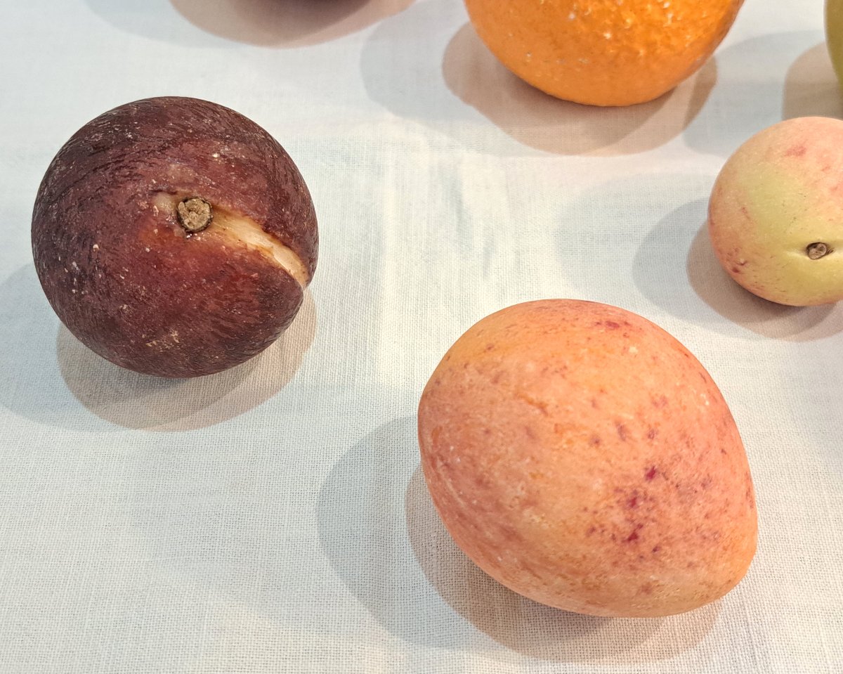 Série de 7 fruits en marbre peint-photo-5